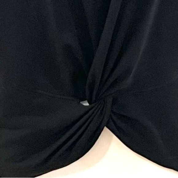 Athleta Womens Black Short Twisted Bottom Long Sleeve Tee. Size L - Picture 3 of 9